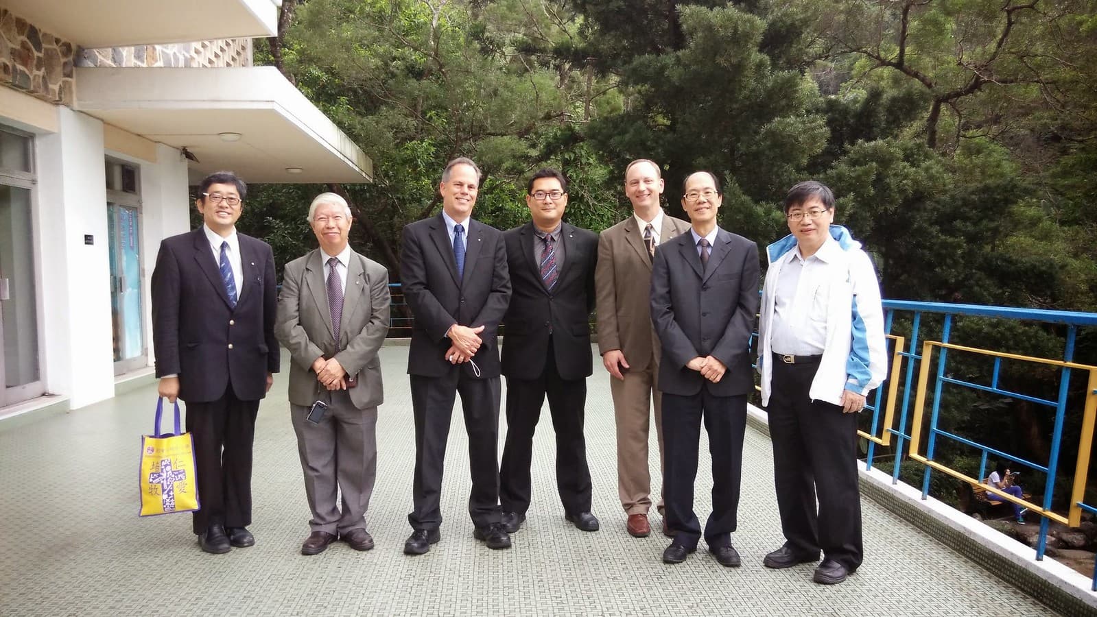 張劭宇 弟兄 - 香港贈經